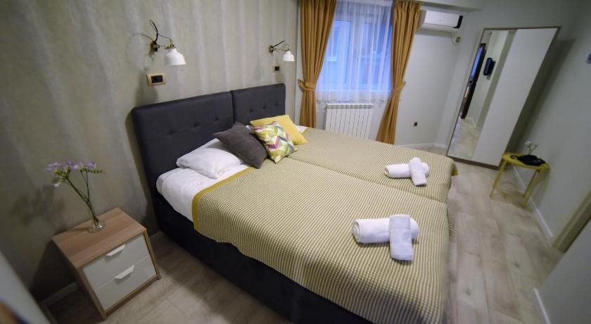 Garni House 46 17