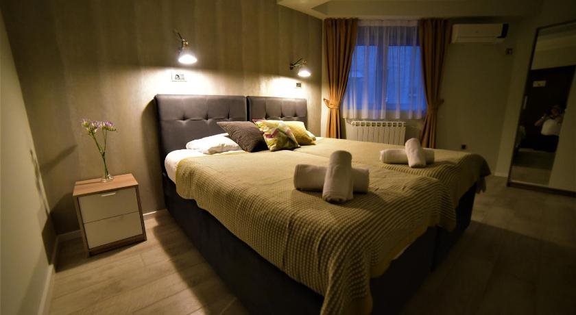 Garni House 46 4