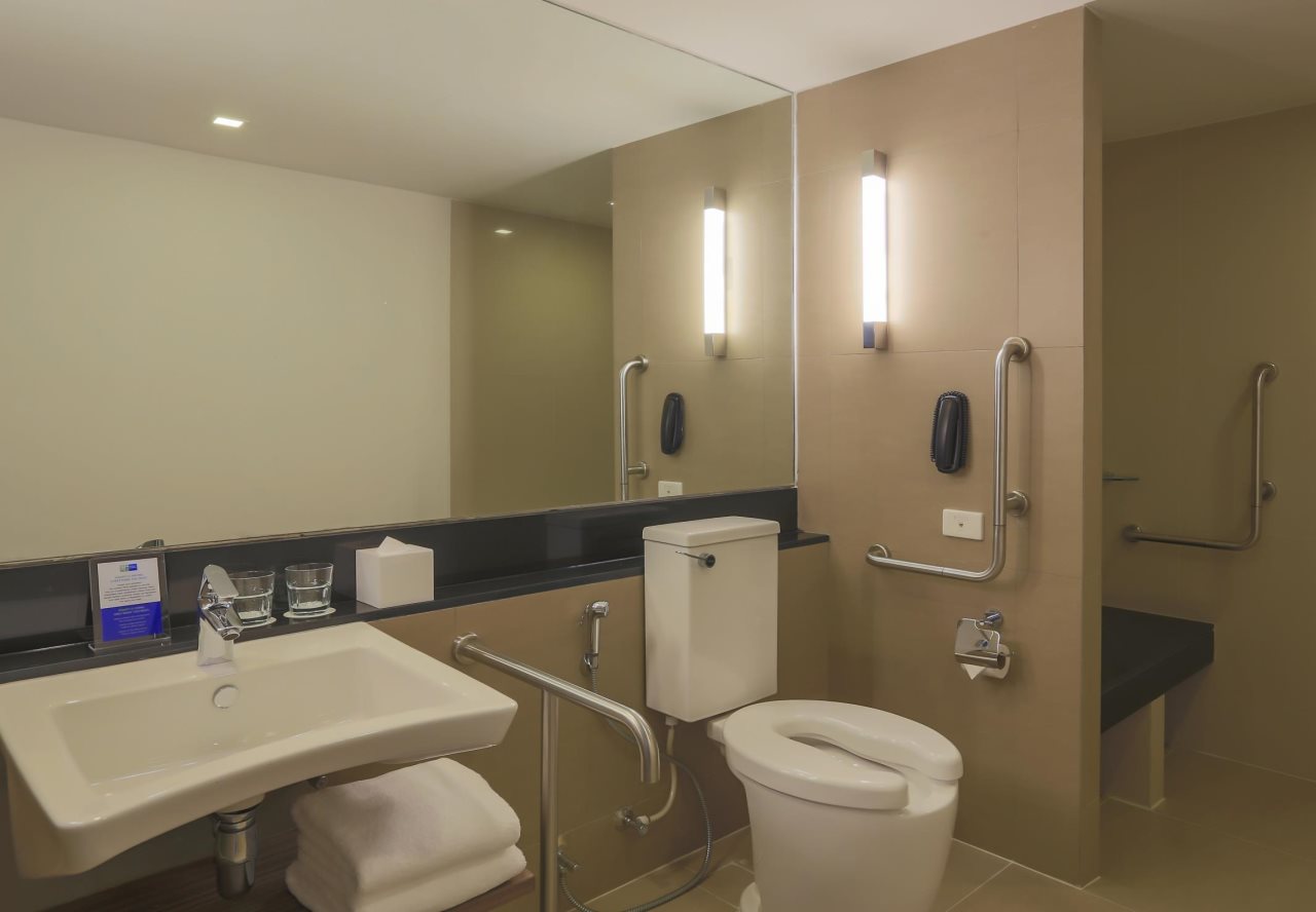 Holiday Inn Express Bangkok Sathorn 19