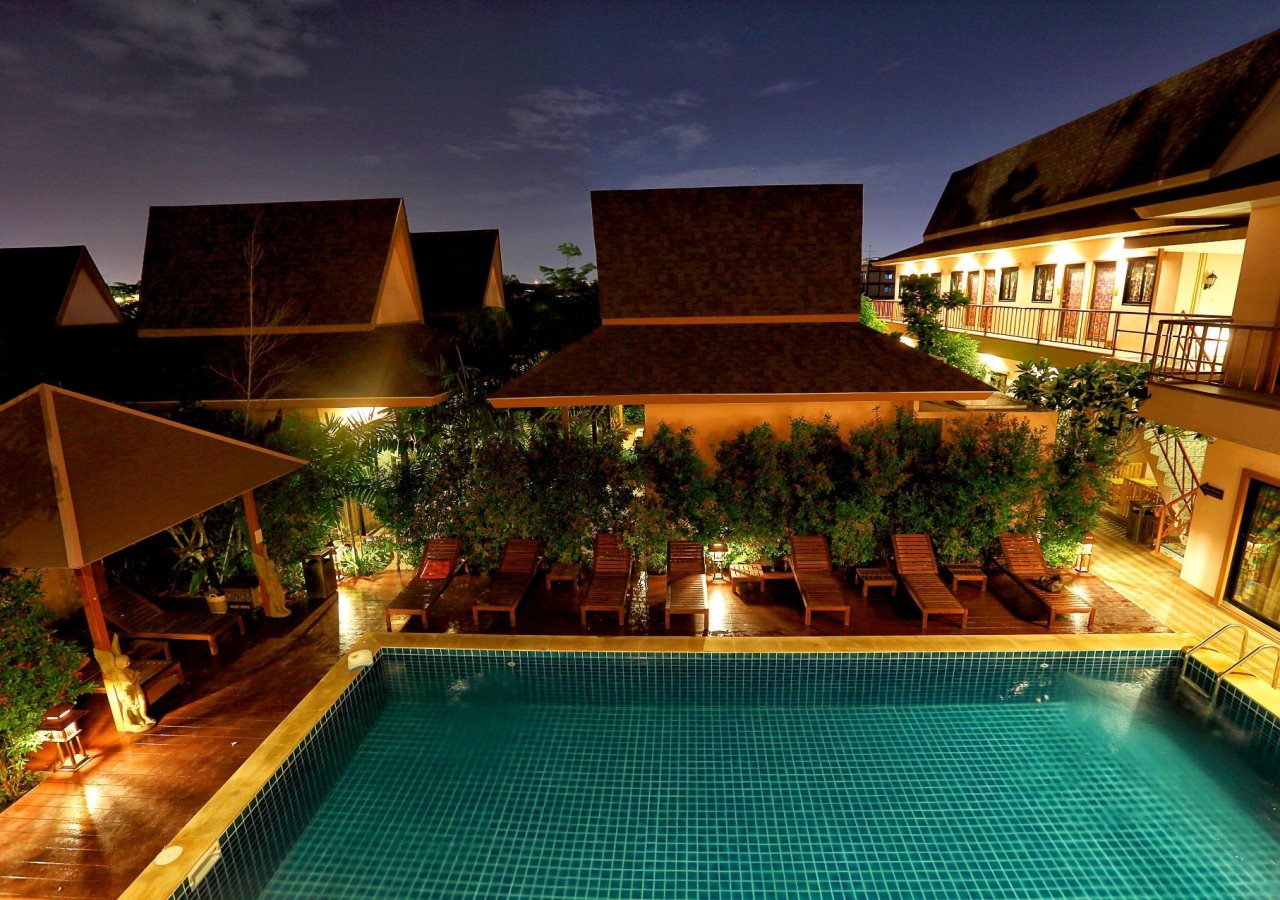 Ploy Khumthong Boutique Resort 1