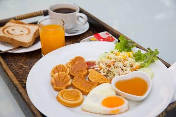 Ploy Khumthong Boutique Resort 10
