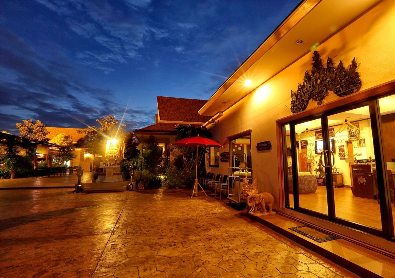 Ploy Khumthong Boutique Resort 20