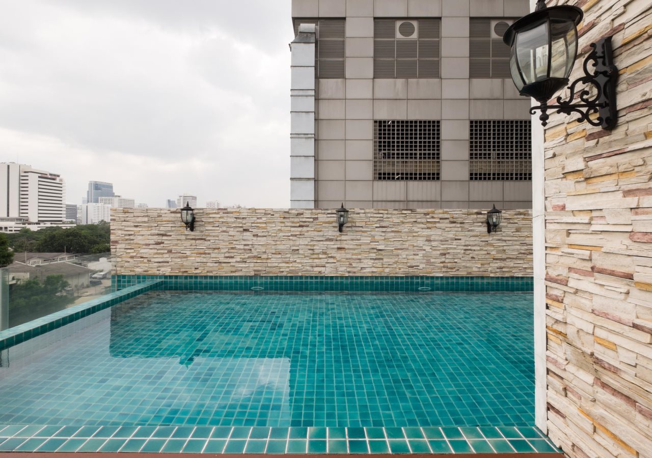 Rongratana Executive Residence 16