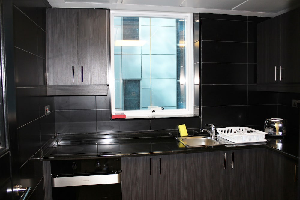 Al Diar Sawa Hotel Apartments 13