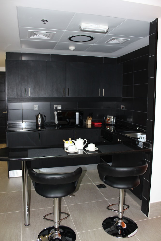 Al Diar Sawa Hotel Apartments 14