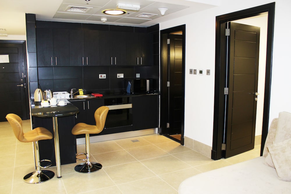 Al Diar Sawa Hotel Apartments 15
