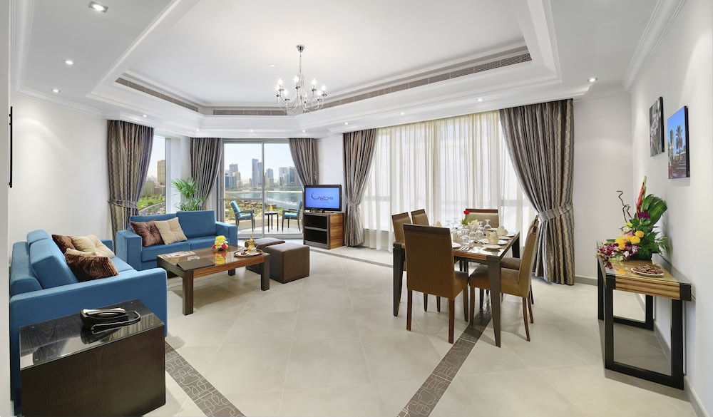 Al Majaz Premiere Deluxe Hotel Apartments 20