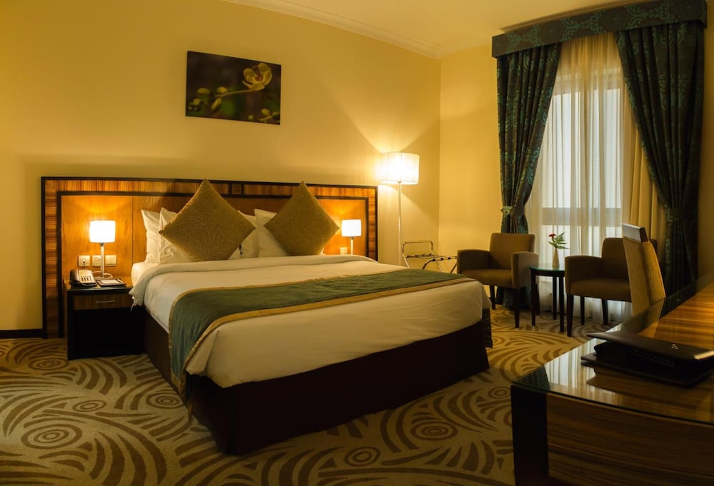 Al Majaz Premiere Deluxe Hotel Apartments 17