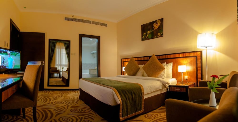 Al Majaz Premiere Deluxe Hotel Apartments 16