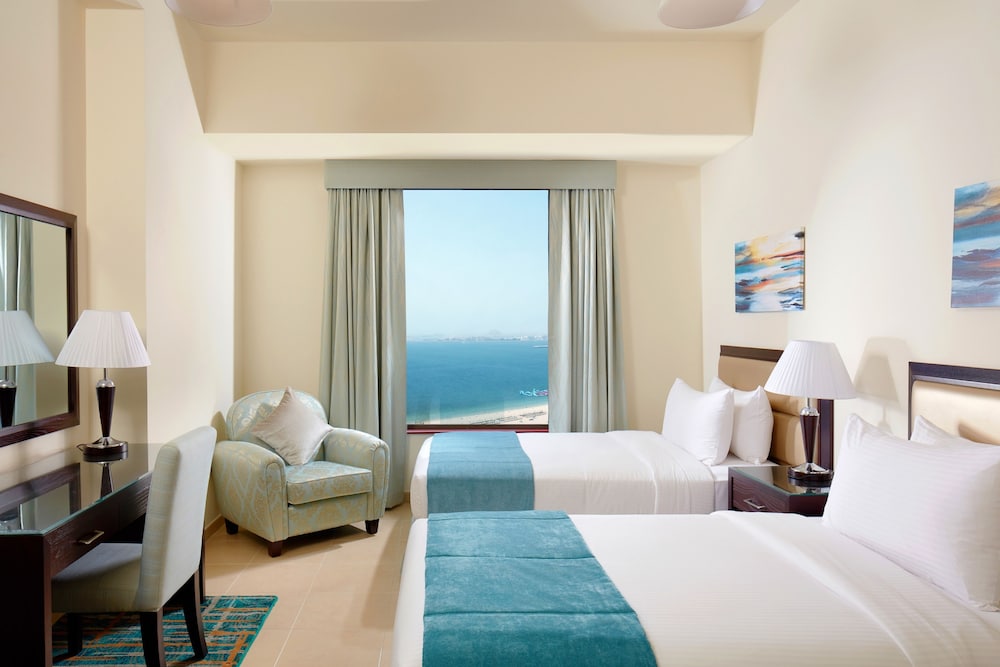 Roda Amwaj Suites 1