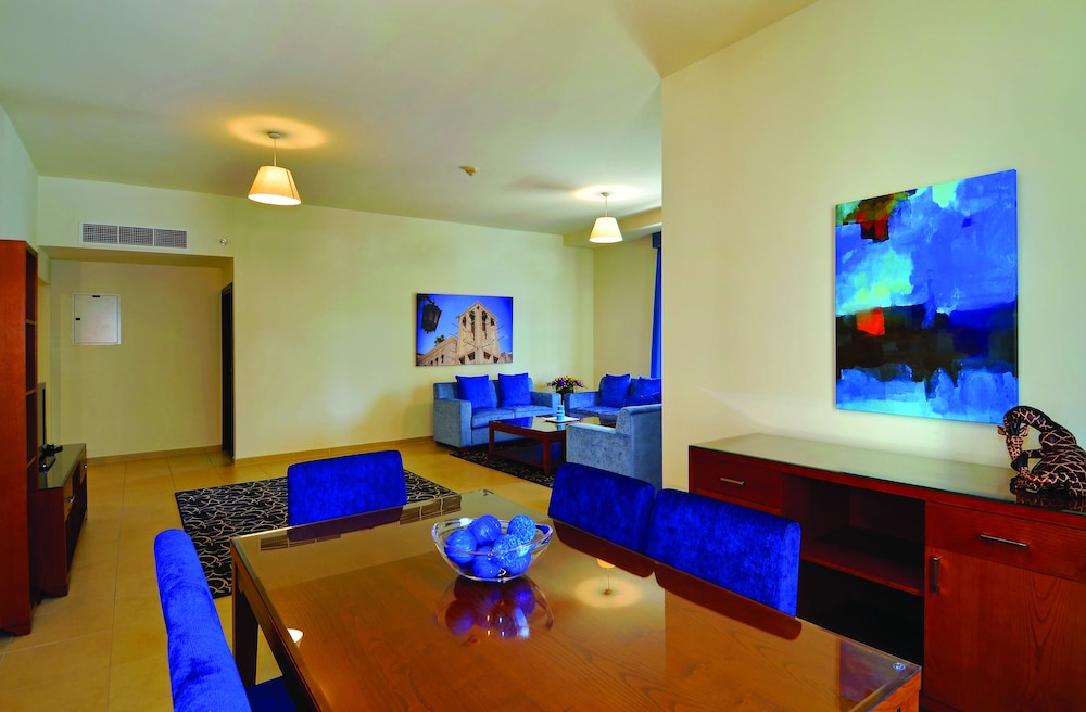 Roda Amwaj Suites 17