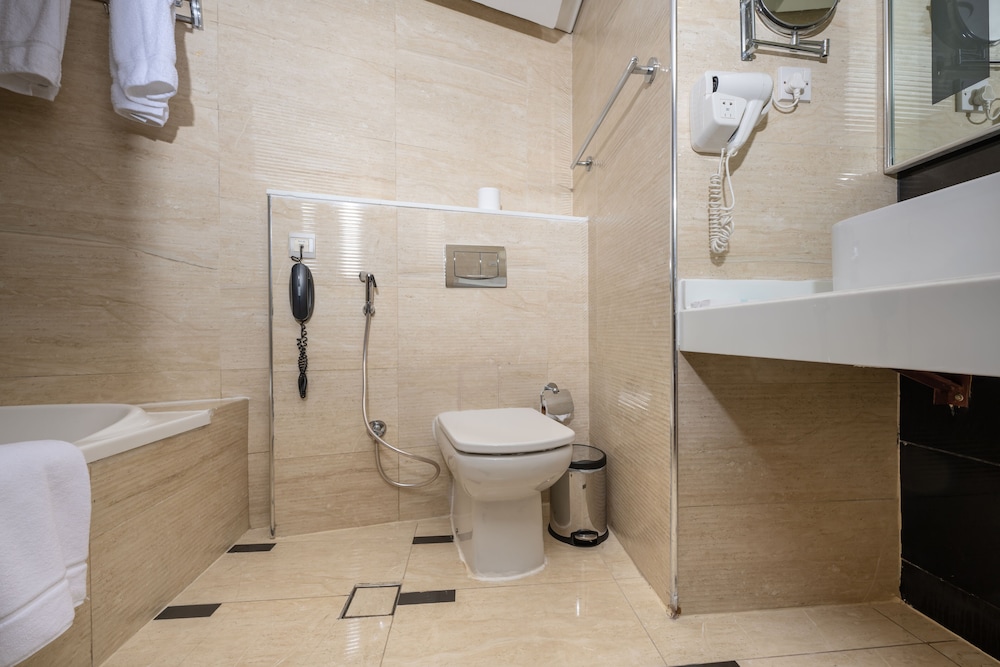 Pearl Swiss Hotel 8