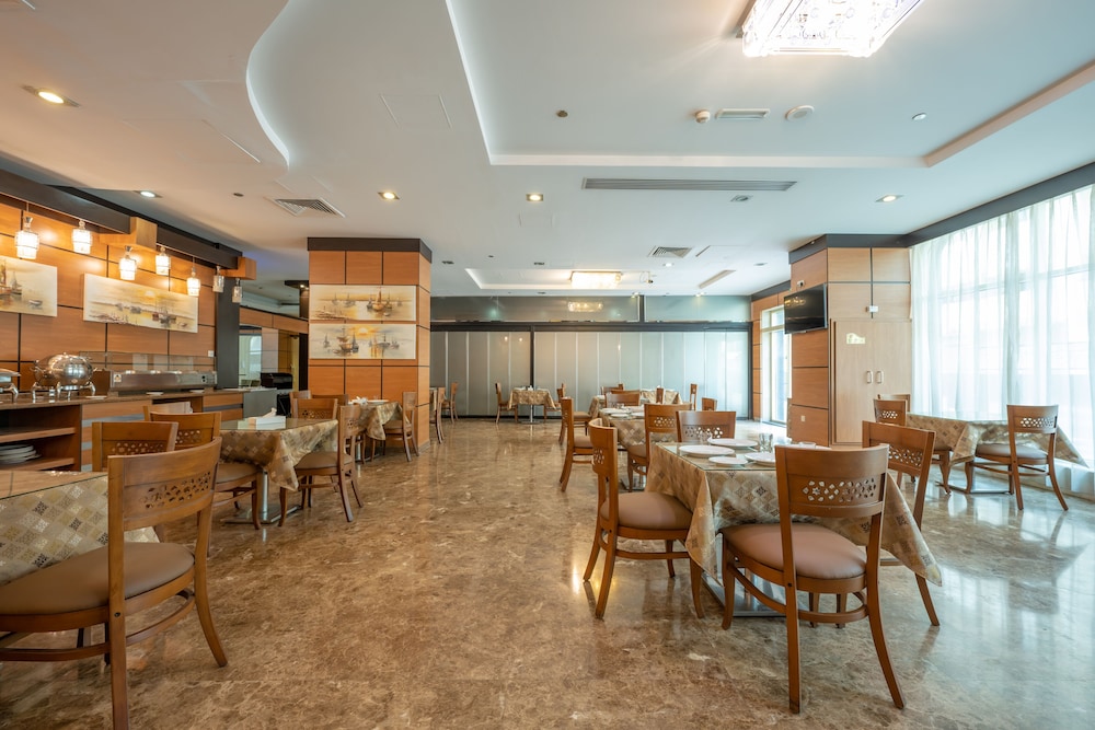 Pearl Swiss Hotel 11