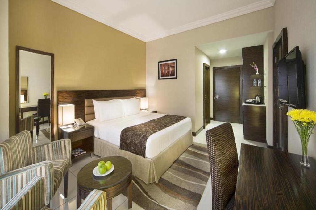 Gateway Hotel 19
