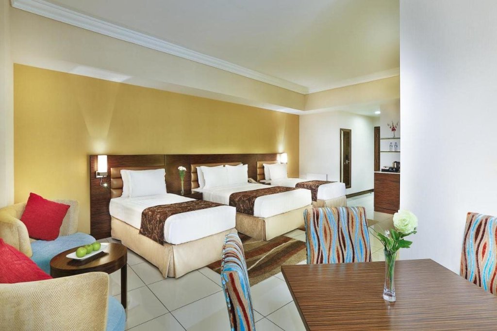 Gateway Hotel 6