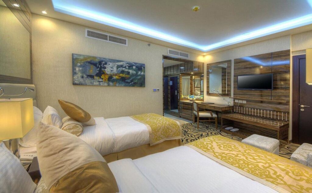Orchid Vue Hotel 23