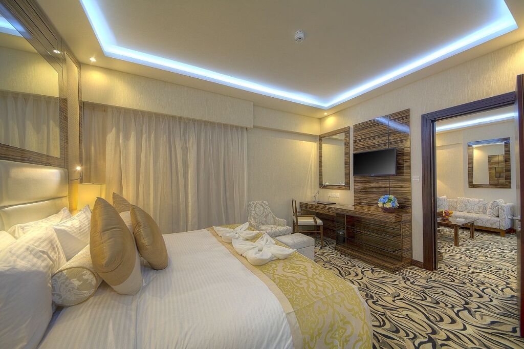 Orchid Vue Hotel 21