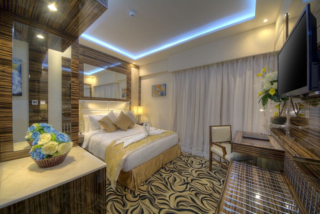 Orchid Vue Hotel 8
