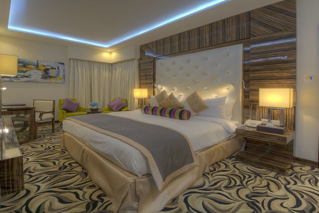 Orchid Vue Hotel 7
