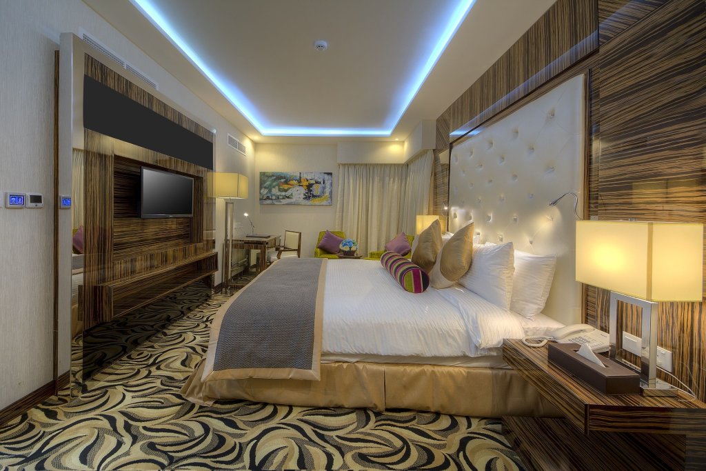 Orchid Vue Hotel 9