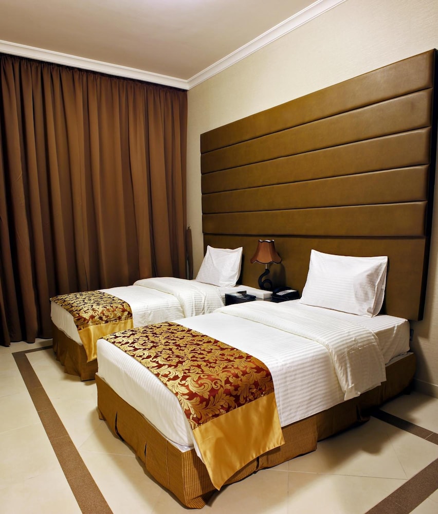 Paragon Hotel Apartments 10