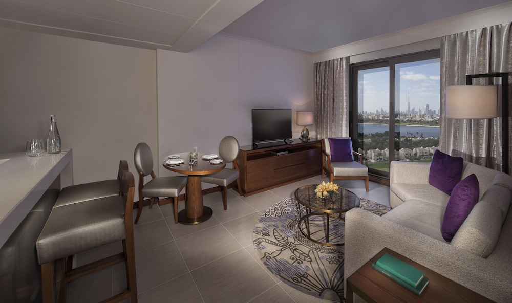 Pullman Dubai Creek City Centre Residences 19