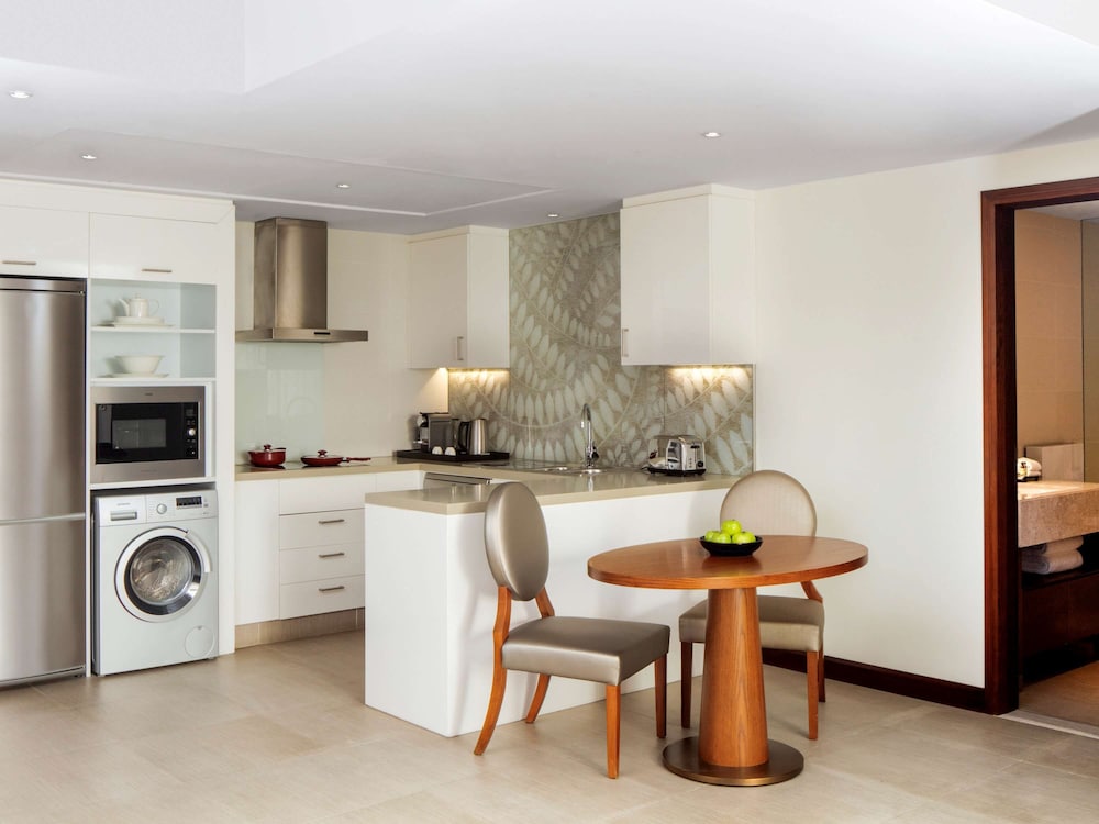 Pullman Dubai Creek City Centre Residences 17