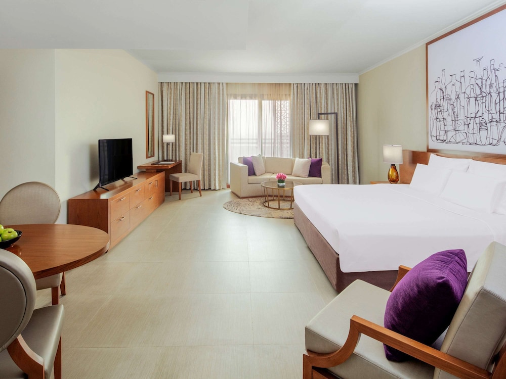 Pullman Dubai Creek City Centre Residences 14