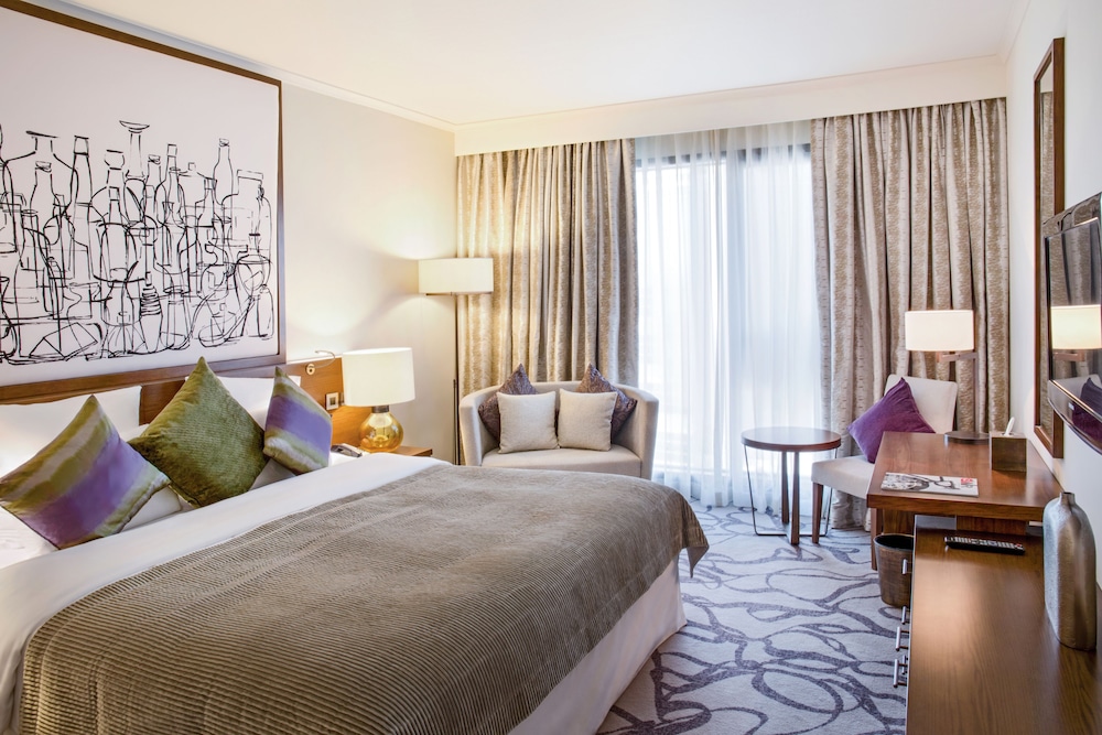 Pullman Dubai Creek City Centre Residences 6