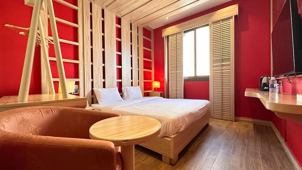 Palette Royal Reflections Hotel and Spa Dubai 9
