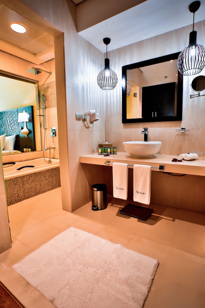 Signature Hotel Al Barsha 24