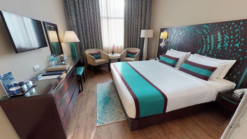 Signature Hotel Al Barsha 12