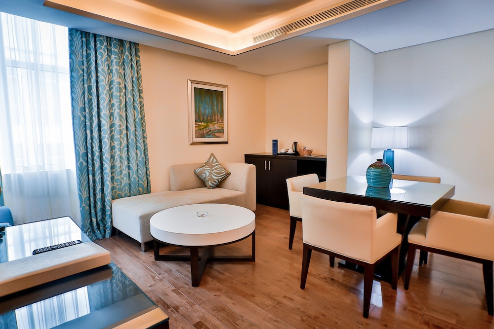 Signature Hotel Al Barsha 15