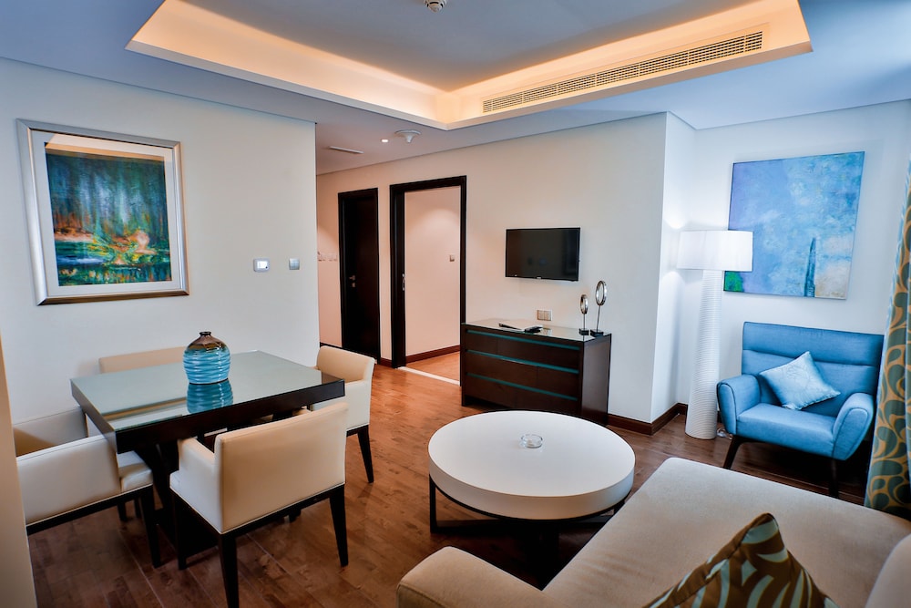 Signature Hotel Al Barsha 20