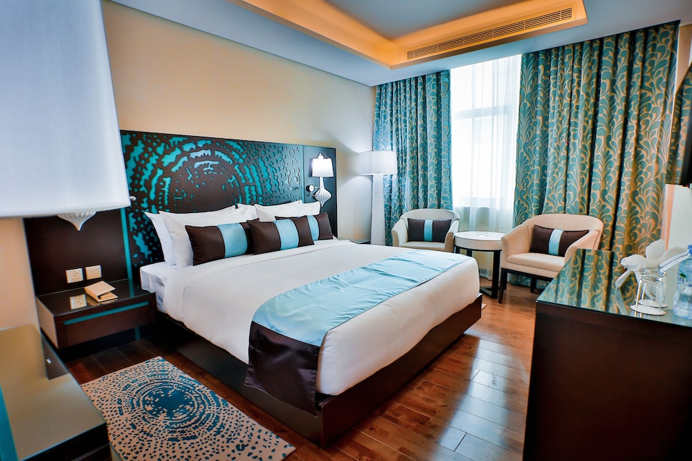 Signature Hotel Al Barsha 8