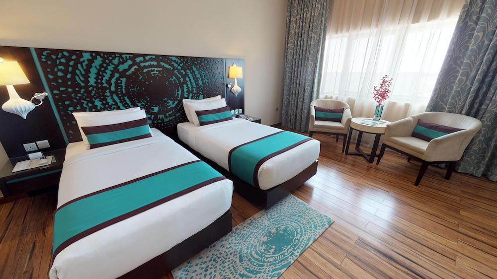 Signature Hotel Al Barsha 13