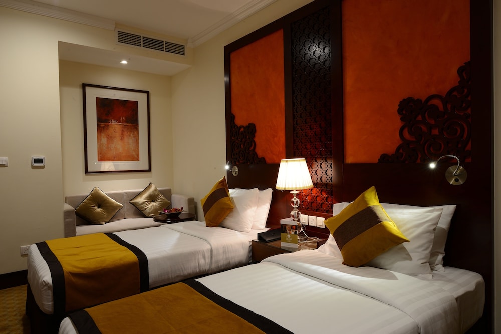 Landmark Premier Hotel 7