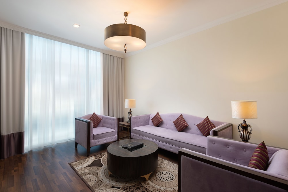Landmark Premier Hotel 22