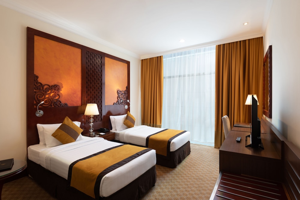 Landmark Premier Hotel 14