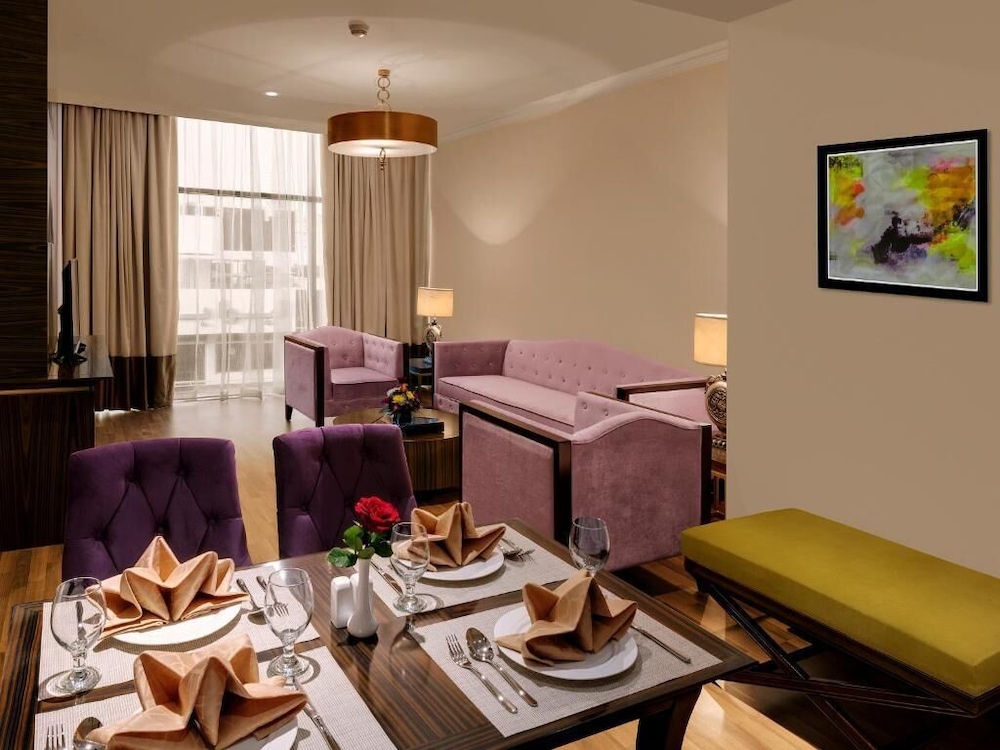 Landmark Premier Hotel 19