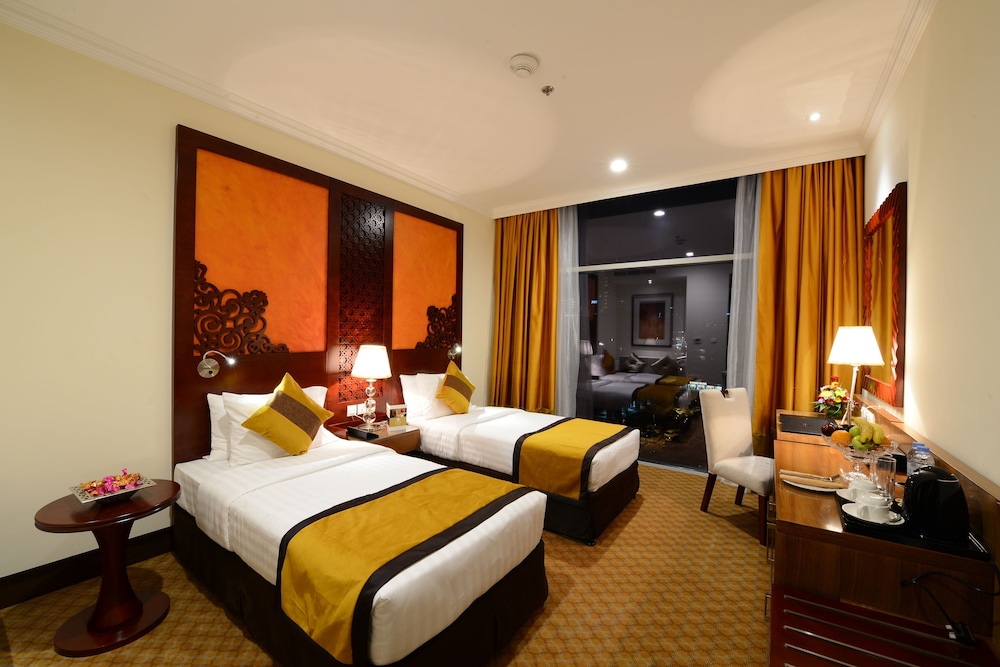 Landmark Premier Hotel 23