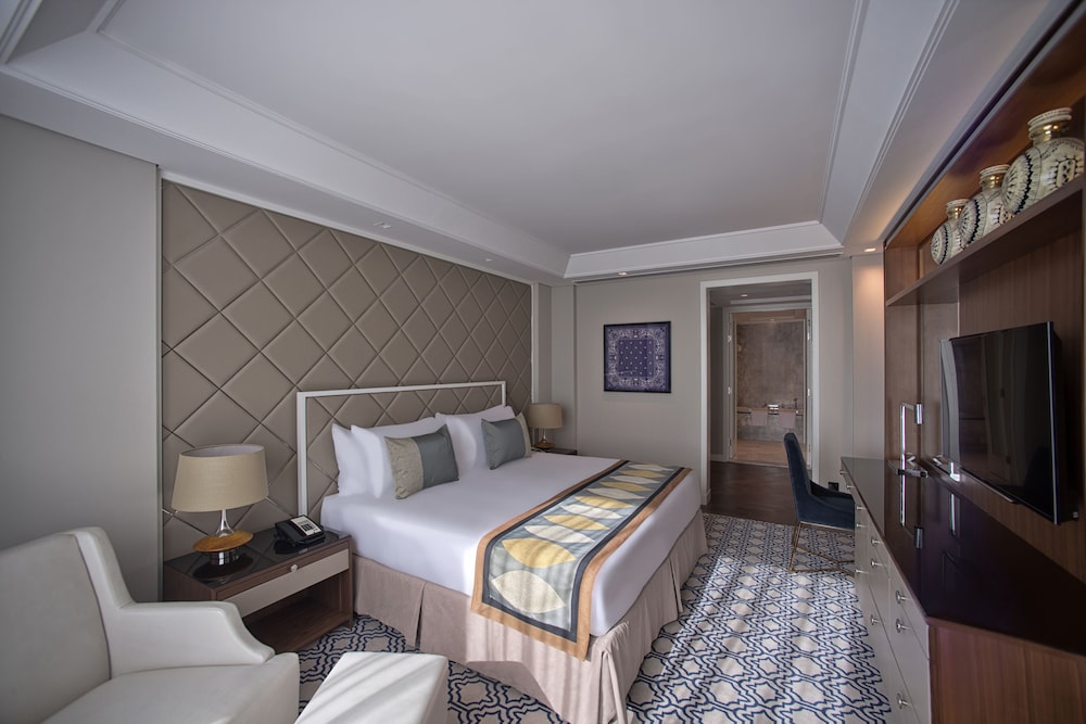 Taj Dubai 13