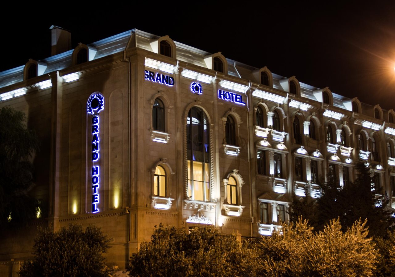 Grand Hotel Baku Central Park 1