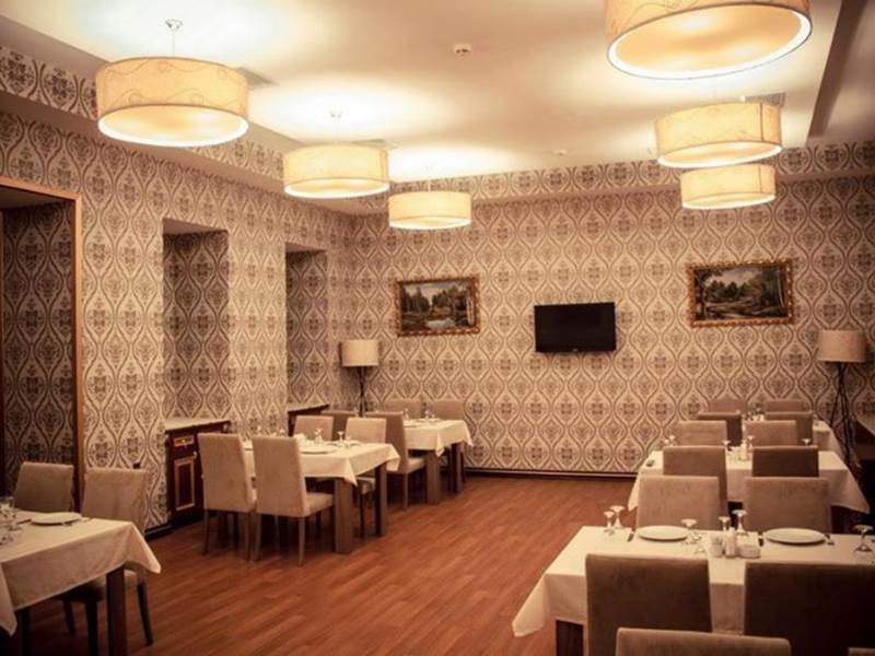 Grand Hotel Baku Central Park 11
