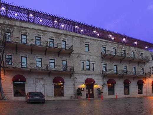 Shah Palace Luxury Museum Hotel 1