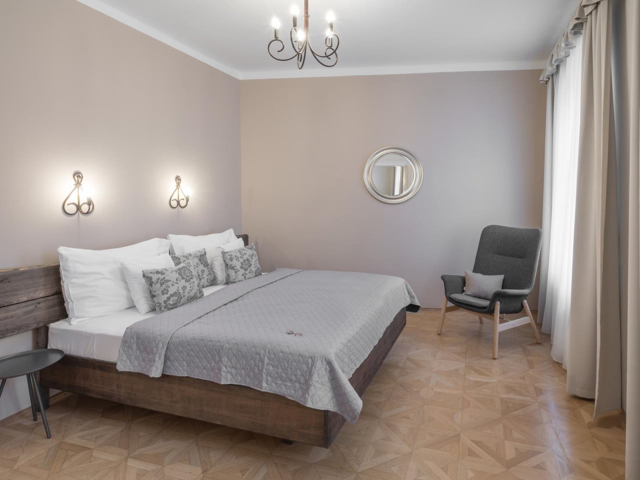 6 Continents Apartments by Adrez 24