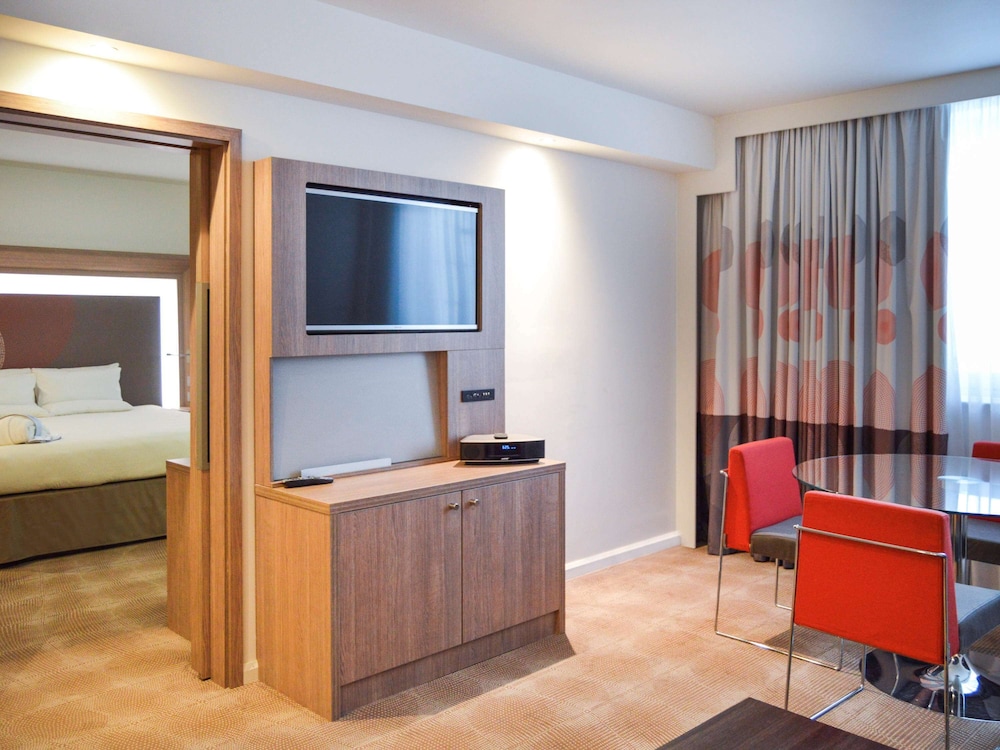 Novotel London Brentford 15