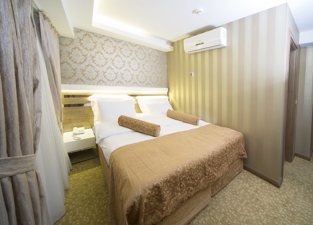 Golden Rain Hotel 9