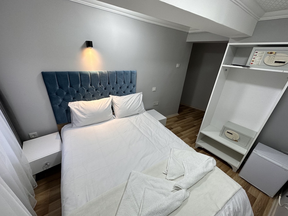 Asparagus Hotel Suits Old City 23