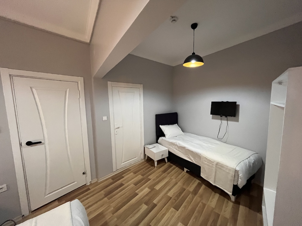Asparagus Hotel Suits Old City 15